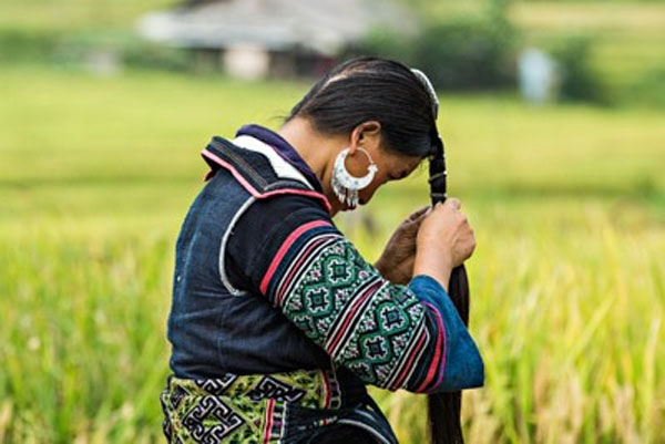 Famed French photographer puts Hội An locals in his lens